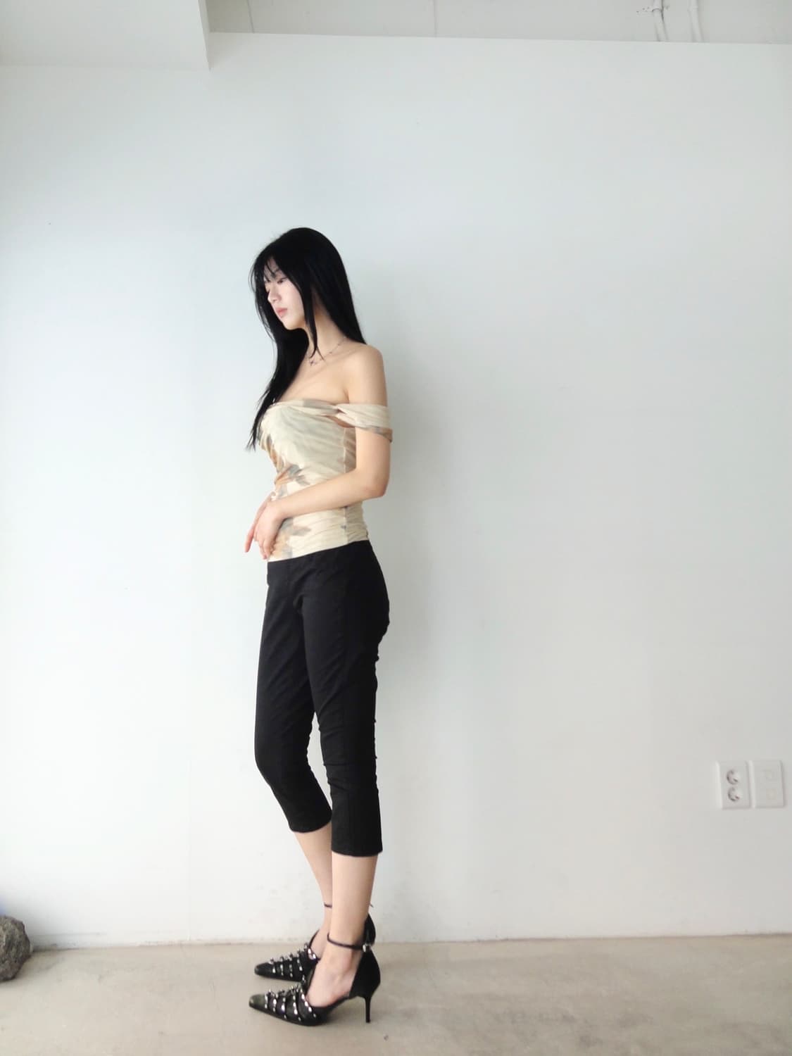 Drape sheer sleeveless top / beige 상품이미지4