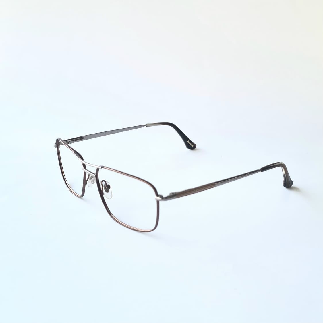 데드스탁 엣지를 더하는 투브릿지 긱시크 안경테 737 상품이미지2