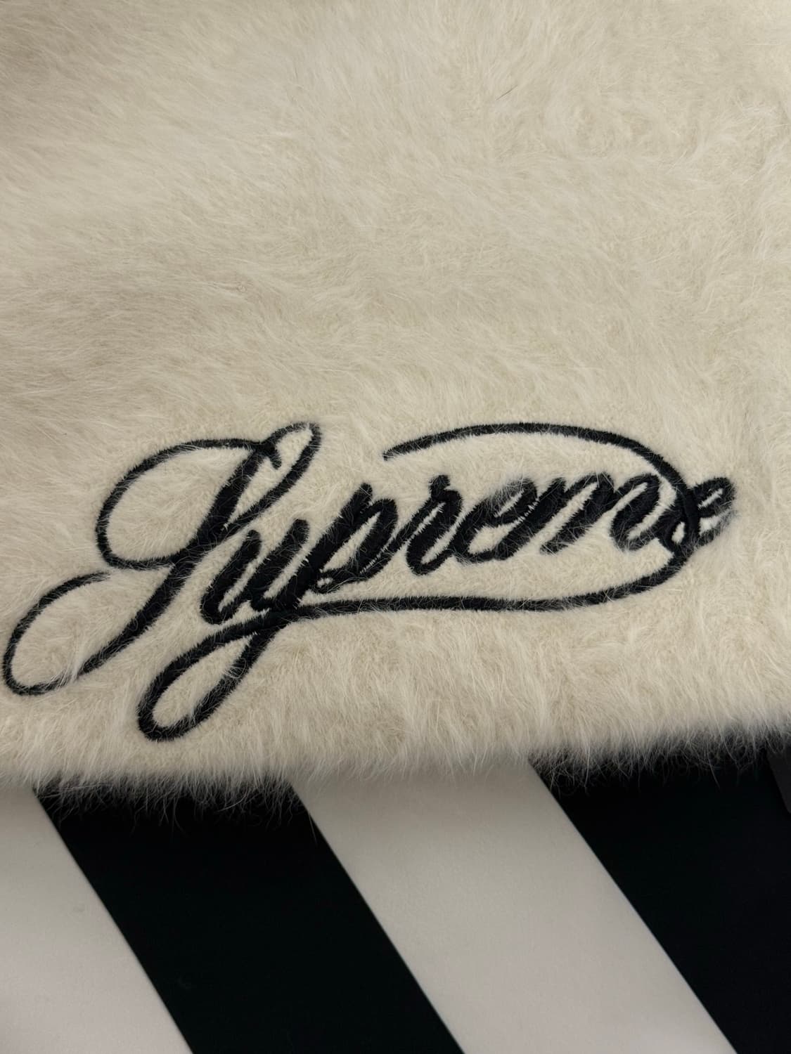 (새제품) 슈프림 캉골 퍼고라 비니 화이트 상품이미지3