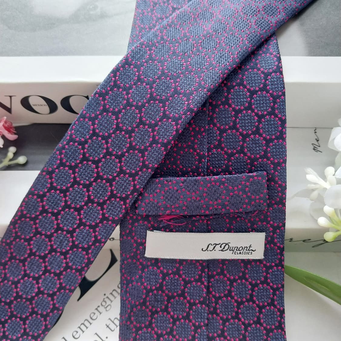 듀퐁 실크 네이비 도트 패턴 넥타이 8.3cm A+등급 K2168
 상품이미지6