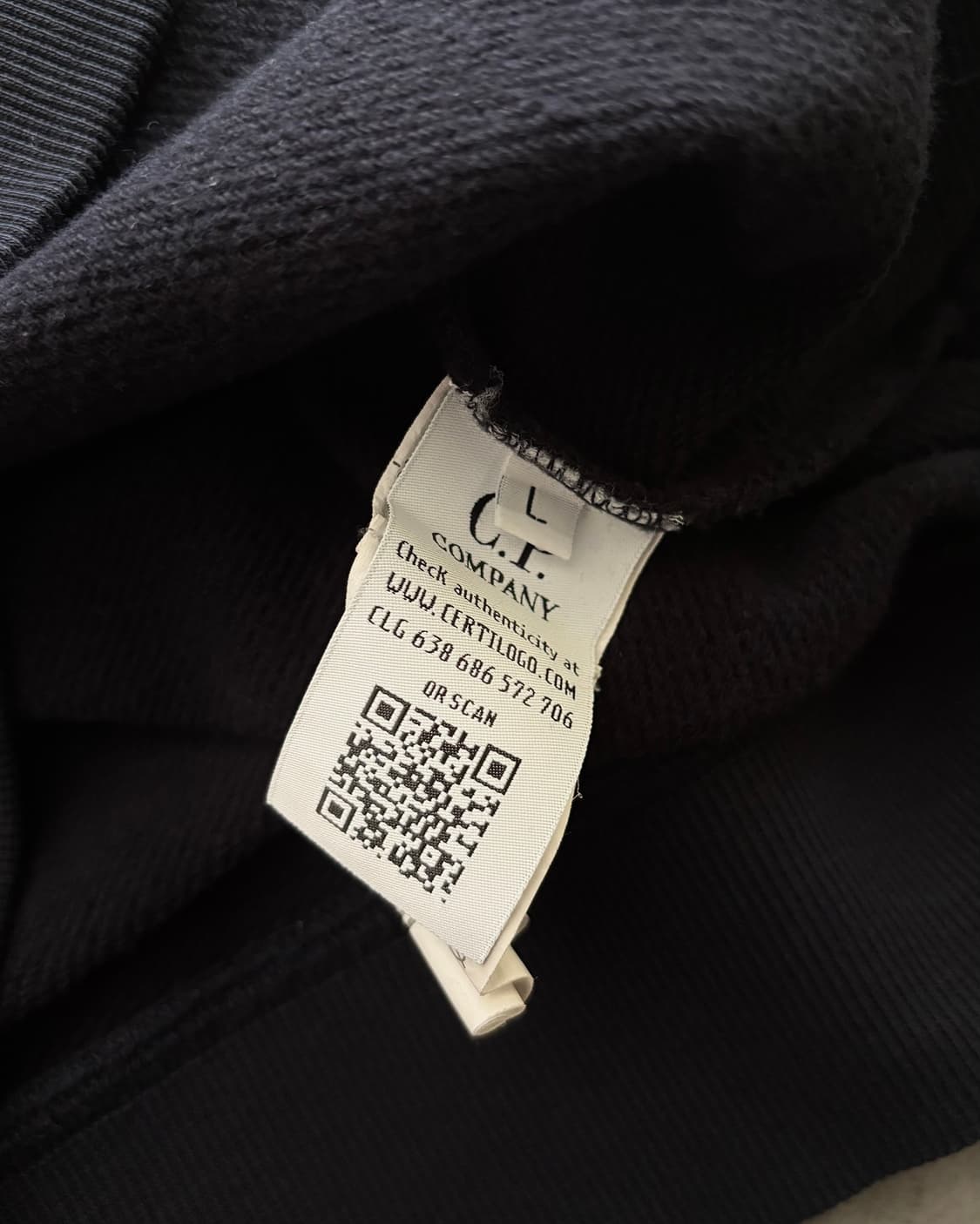 C.P company CP 씨피컴퍼니 렌즈 와펜 네이비 맨투맨  상품이미지7