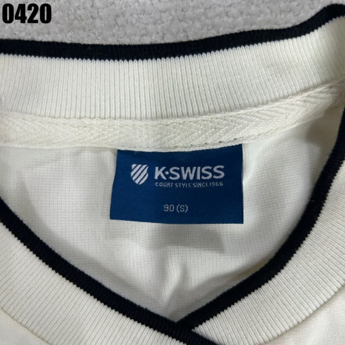 케이스위스 흰색 라인 긴팔티 s 상품이미지2