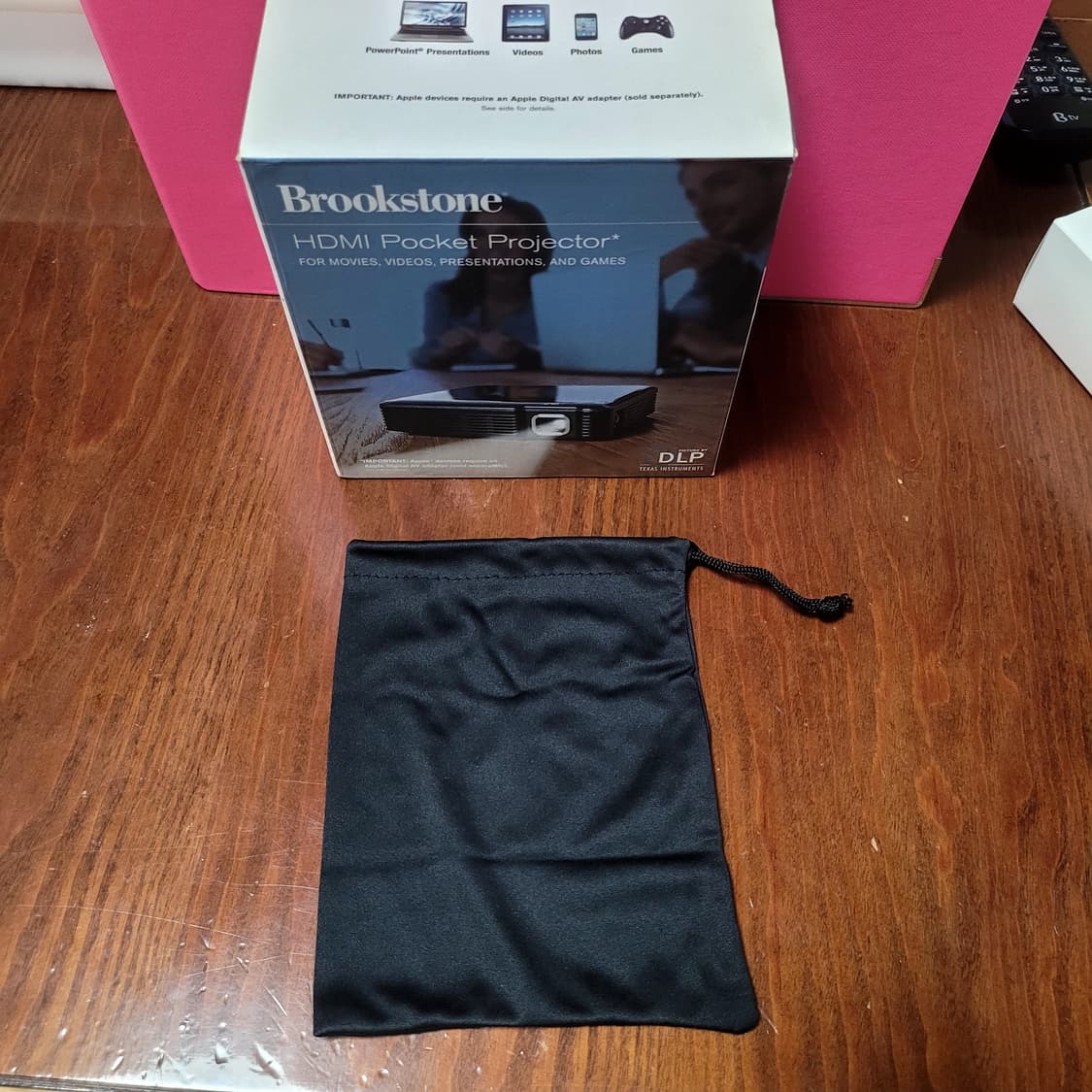 Brookstone HDMI 포켓 프로젝터 상품이미지8