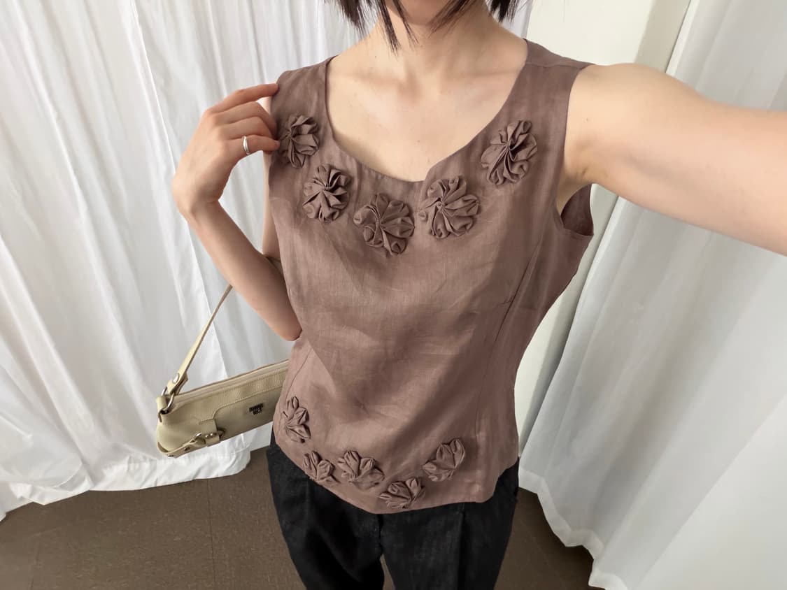 Floral Corsage Linen Blouse 상품이미지9