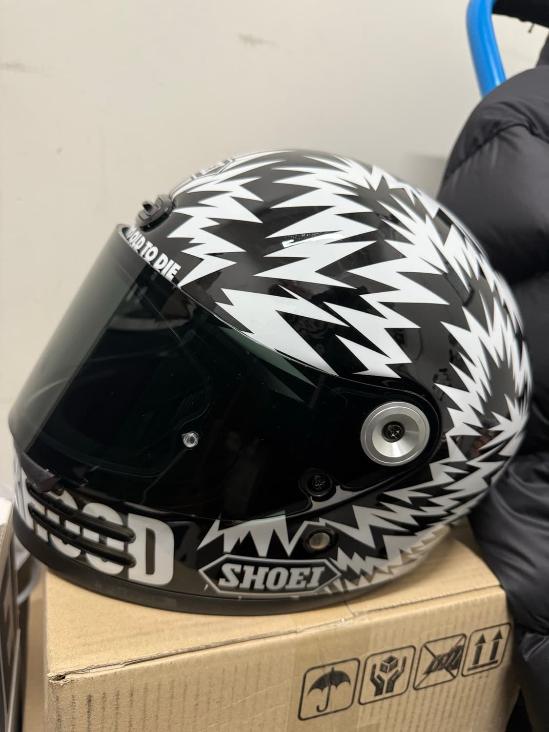 네이버후드 DSC 쇼에이 글램스터 M 헬멧 상품이미지1