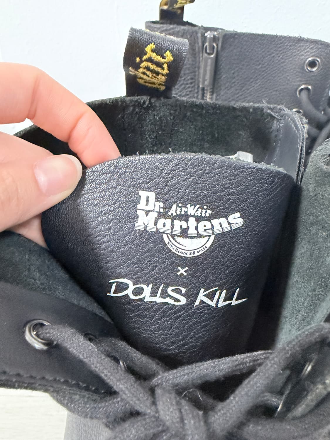 닥터마틴 x 돌스킬(Dr. Martens x Dolls Kill) 20홀 상품이미지6