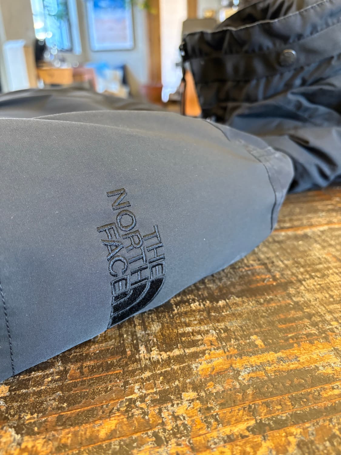 노스페이스 블랙 구스다운 파카 상품이미지4