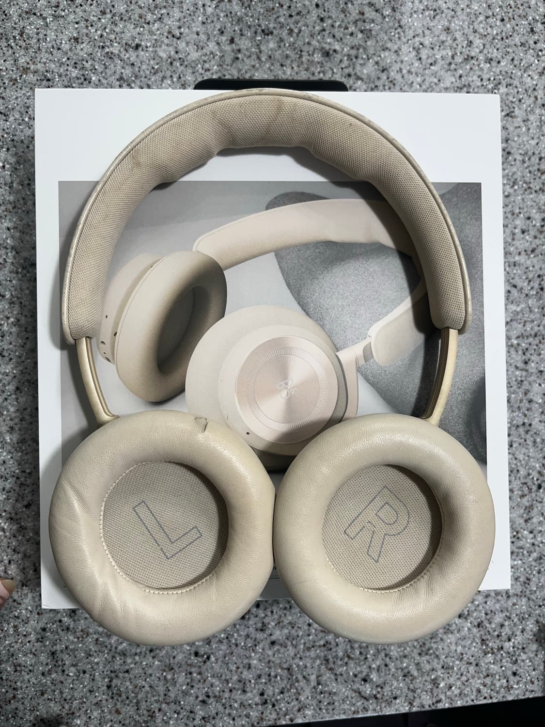 뱅앤올룹슨 베오플레이 HX (Beoplay HX) 상품이미지2