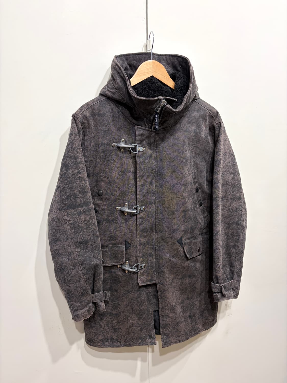 in the attic 스톰 워싱 토글 후드 자켓 상품이미지3