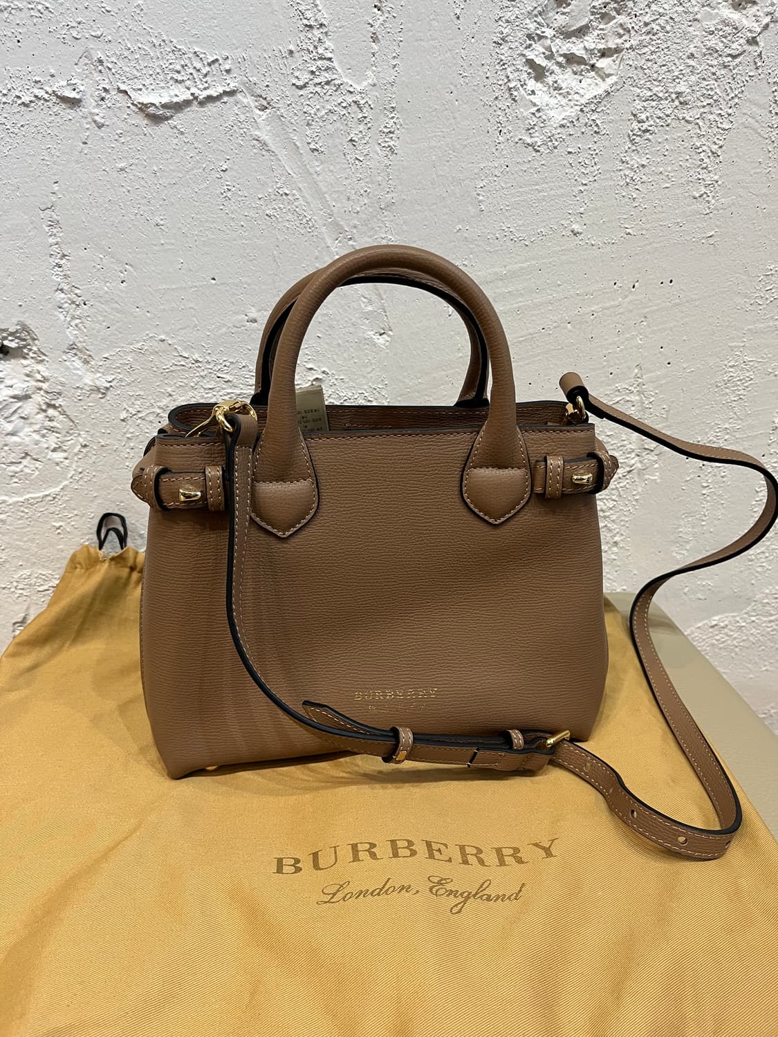 버버리 하우스체크 스몰 배너백 상품이미지1