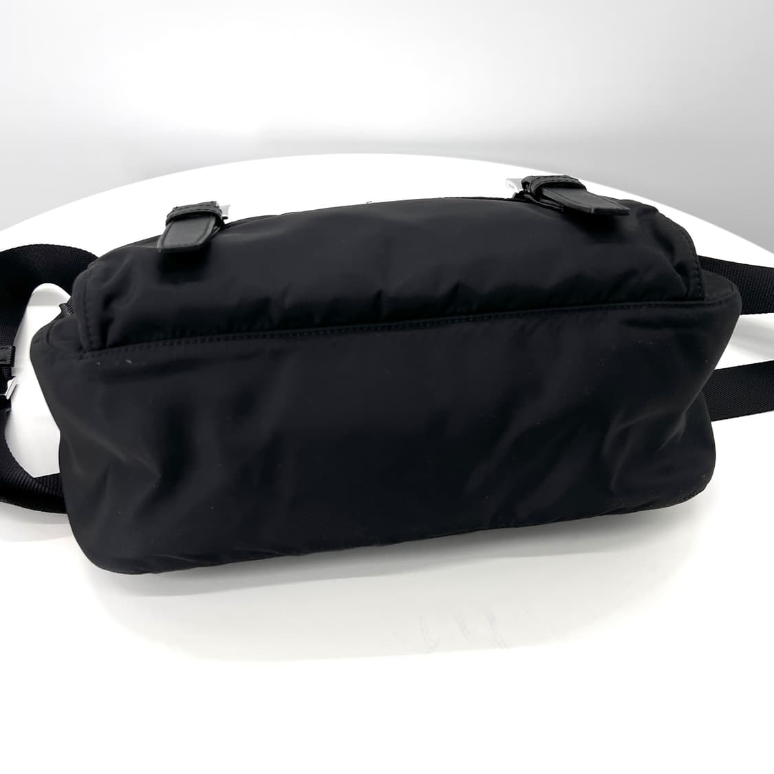 프라다 나일론 삼각로고 메신저백 크로스백 블랙  상품이미지8