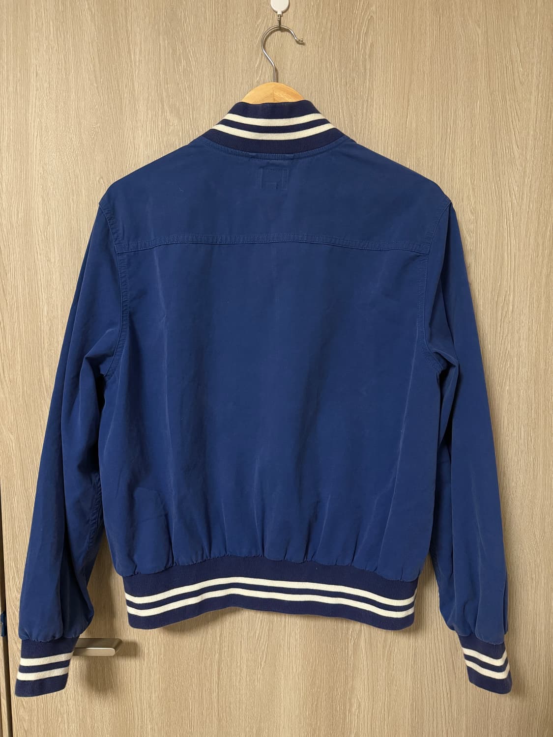 Noah 노아 코튼 바시티 자켓 로얄블루 김원중 착용 상품이미지4