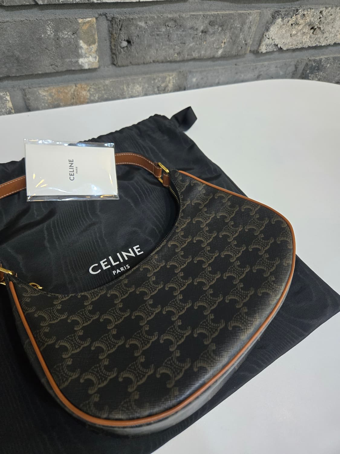 셀린느 아바백 미듐 상품이미지2