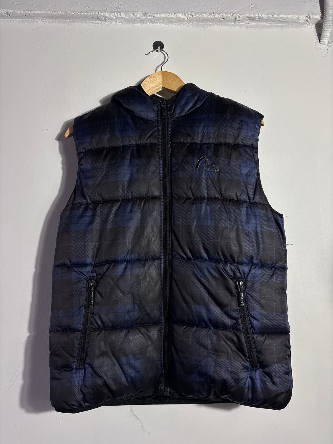 EVISU 패턴 패딩 베스트 상품이미지1