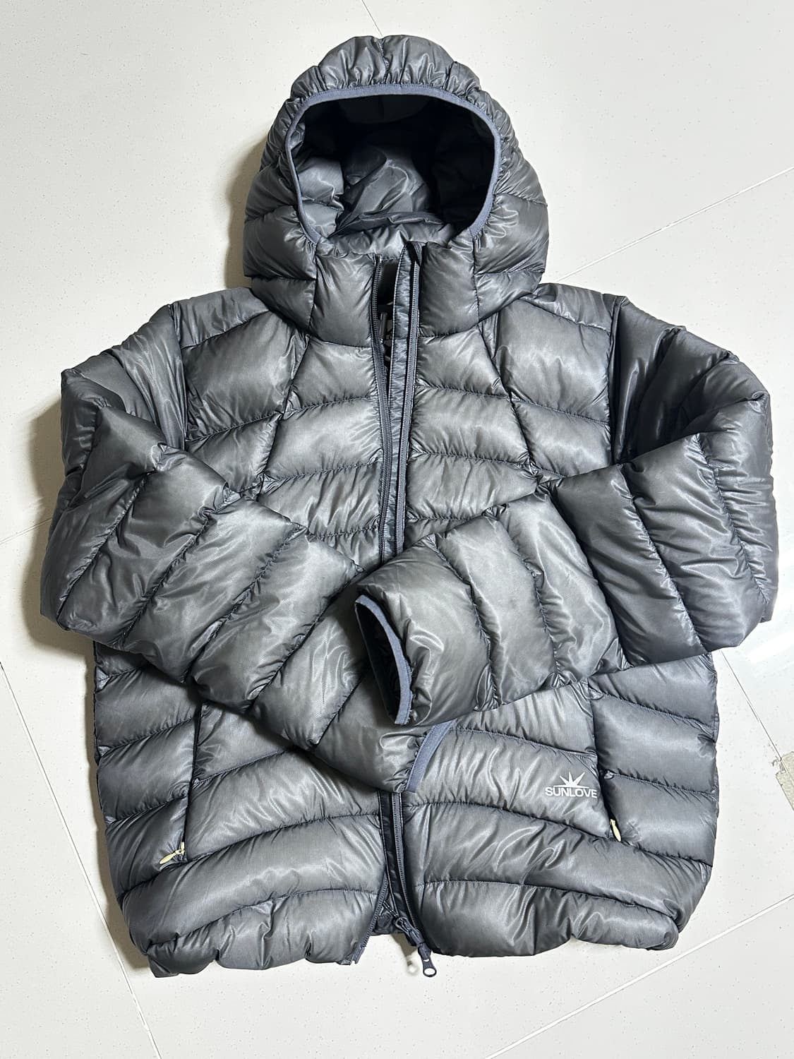 썬러브 후디드 플라이 라이트 다운 상품이미지1