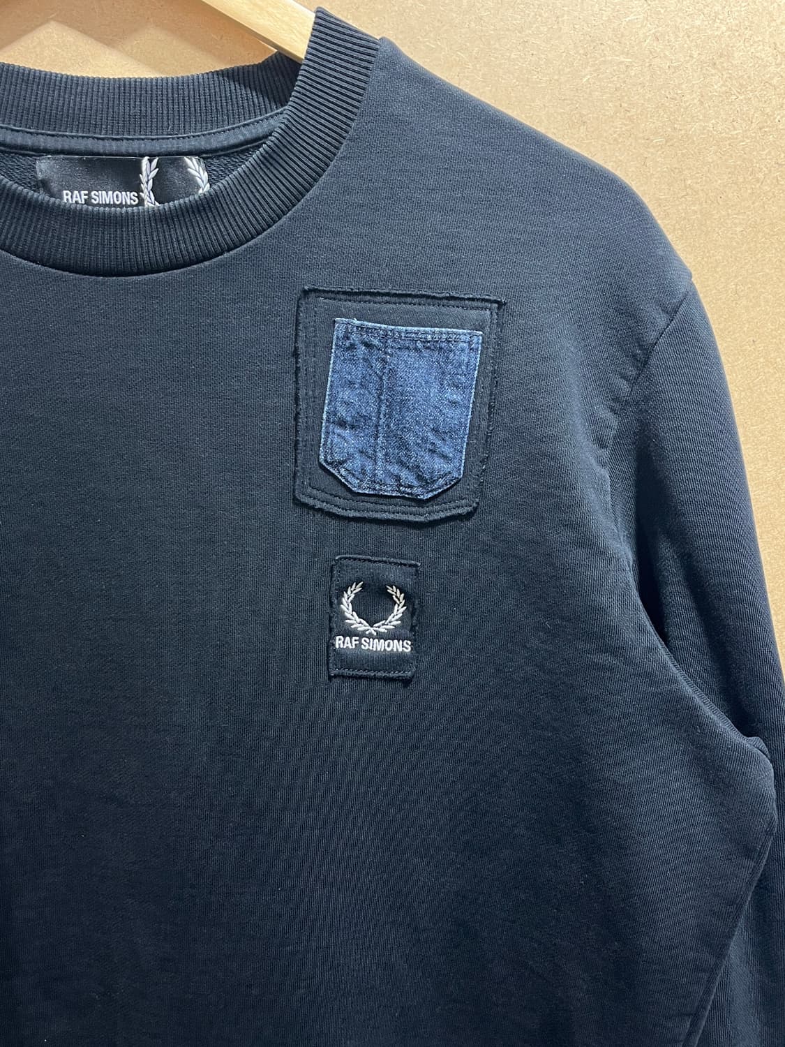 라프시몬스 x 프레디 페리 스웻셔츠 상품이미지2