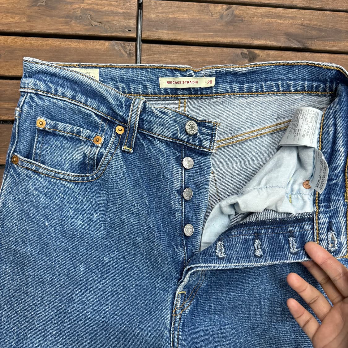 리바이스 우먼스 립케이지 웨스턴 스터드 앵클 진 (28)  상품이미지6