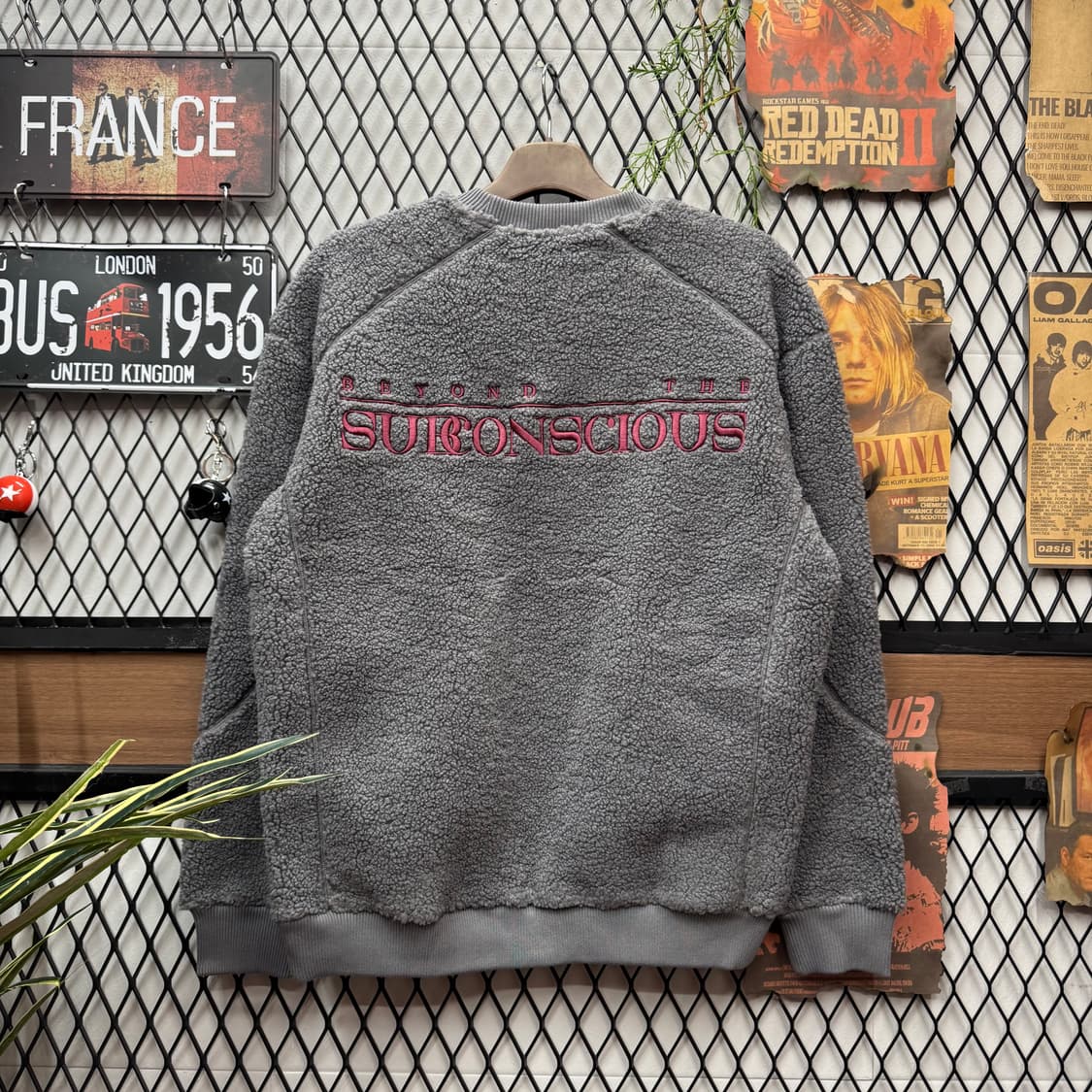 SONGZIO 송지오 플리스 맨투맨 후면 레터링 로고 포인트 그레이 상품이미지1