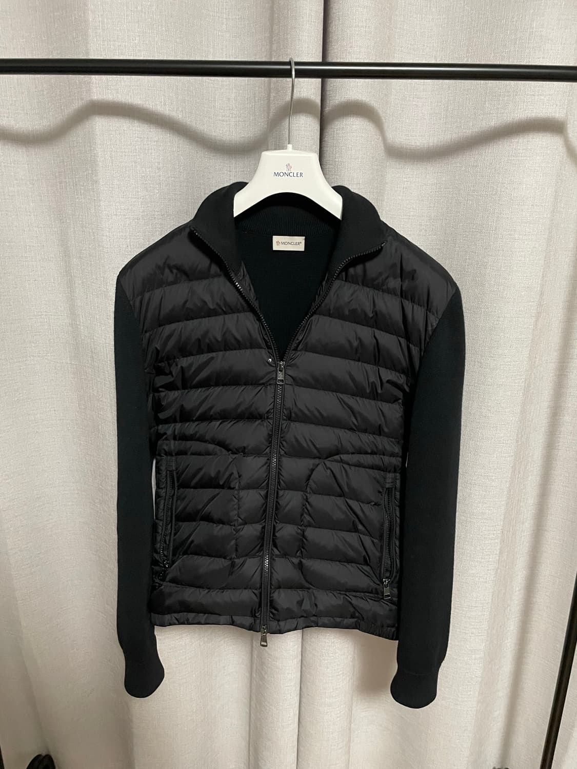 {정품} 몽클레어 니트패딩 김현우패딩 L사이즈 급처 상품이미지2