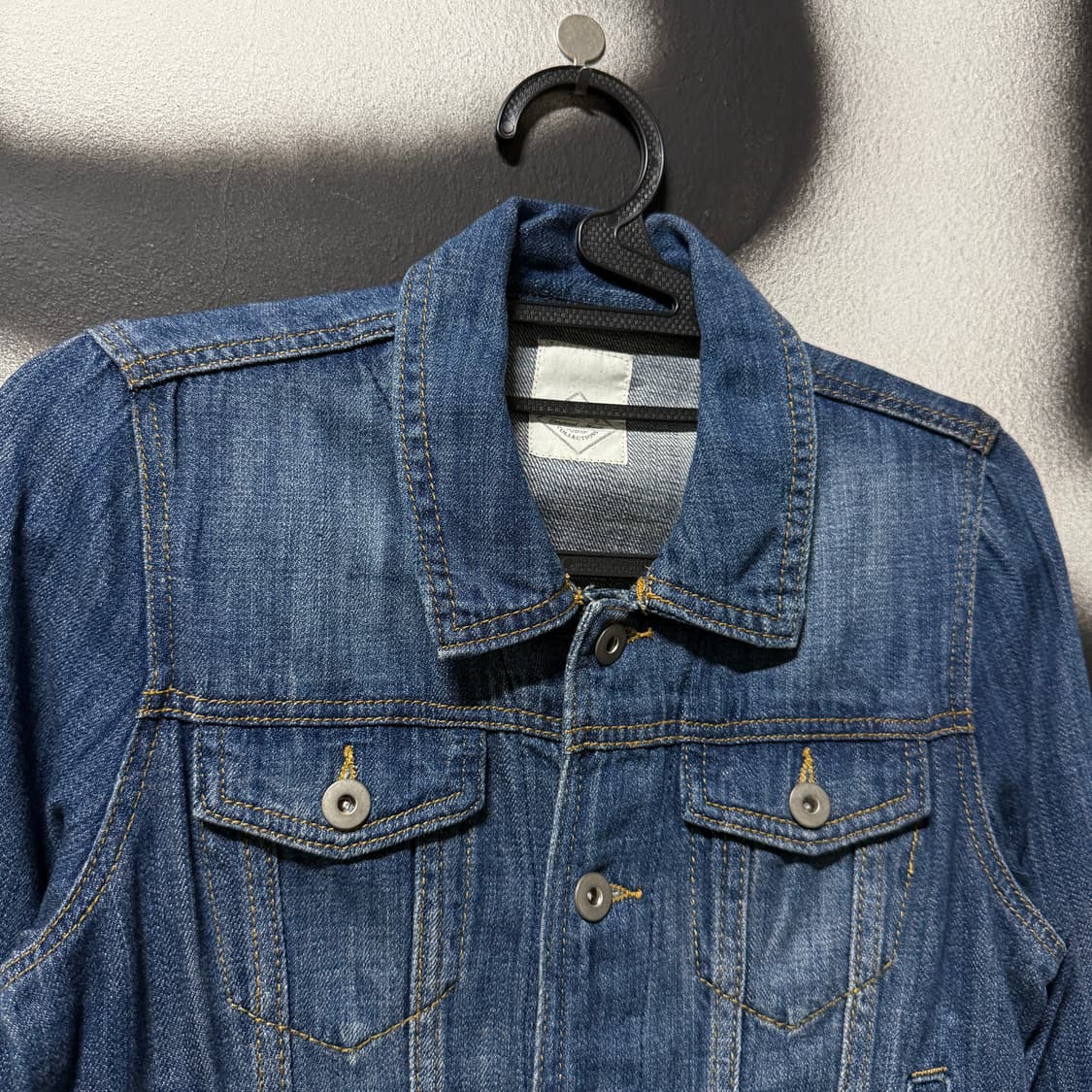 어반리서치 컬렉션 오리지널 스티치 크롭 데님 자켓 상품이미지3