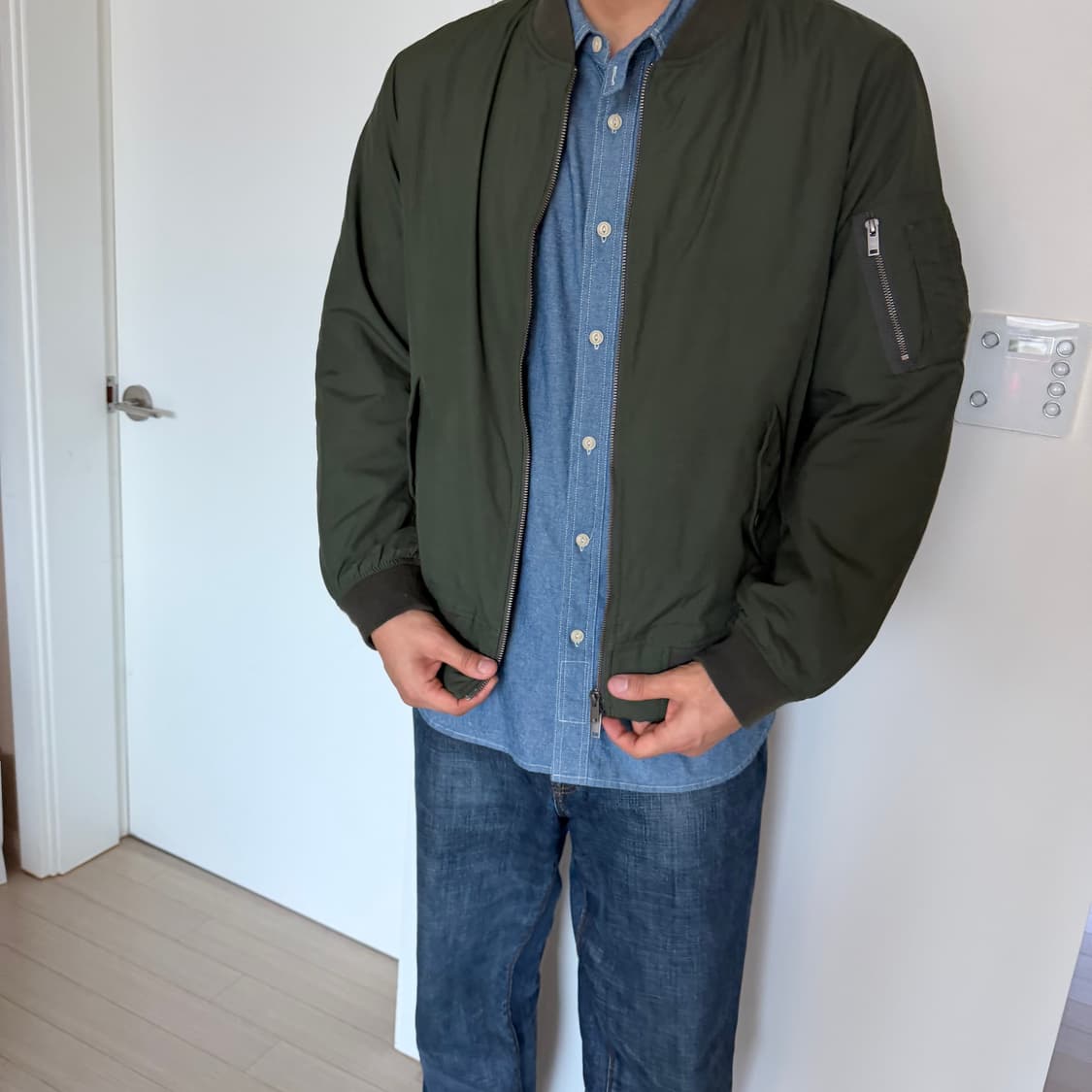 유니클로 투웨이 ma-1 항공점퍼 상품이미지2