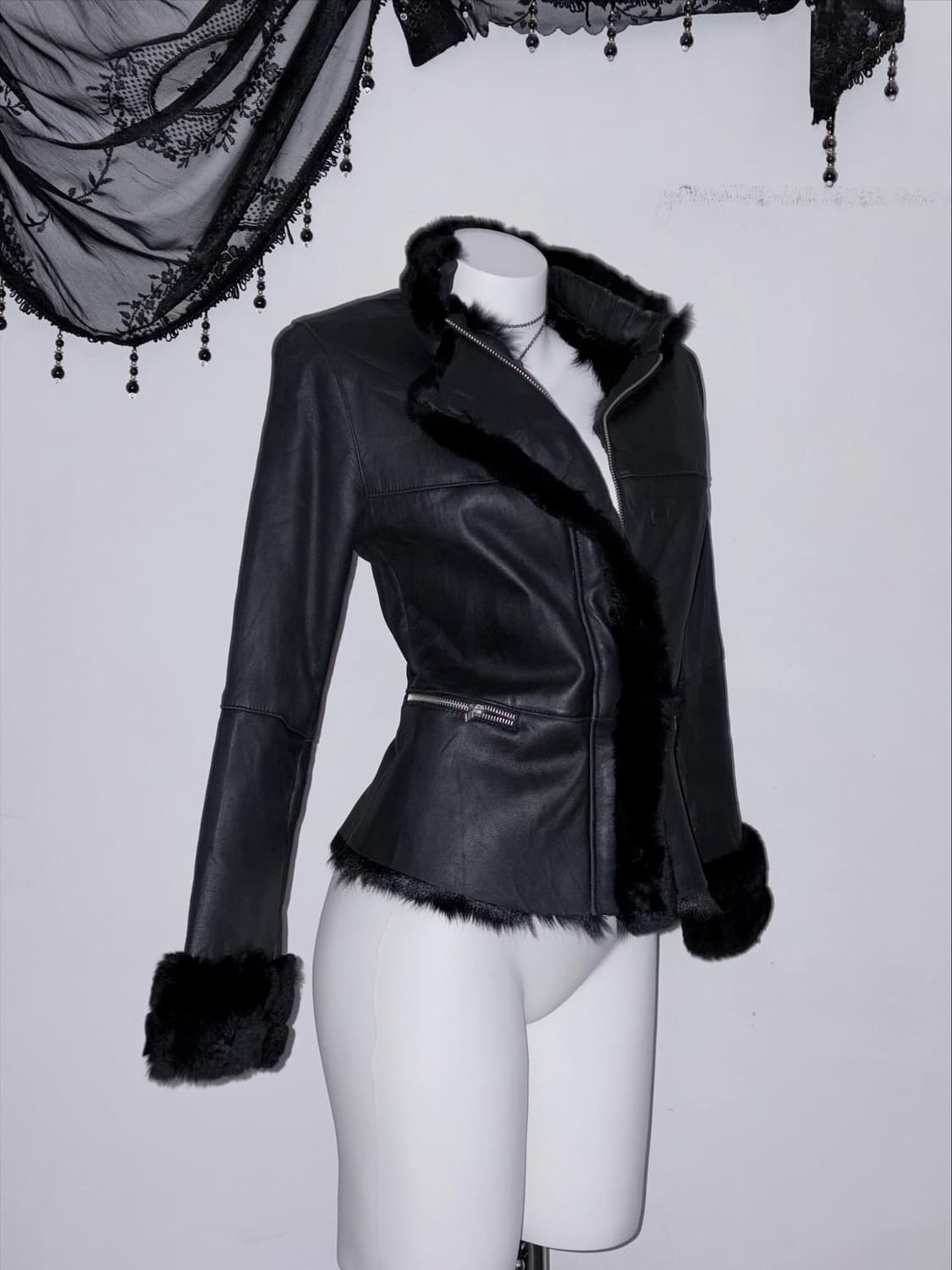 리얼퍼 블랙 무스탕 패딩 대용 겨울 아우터  상품이미지2