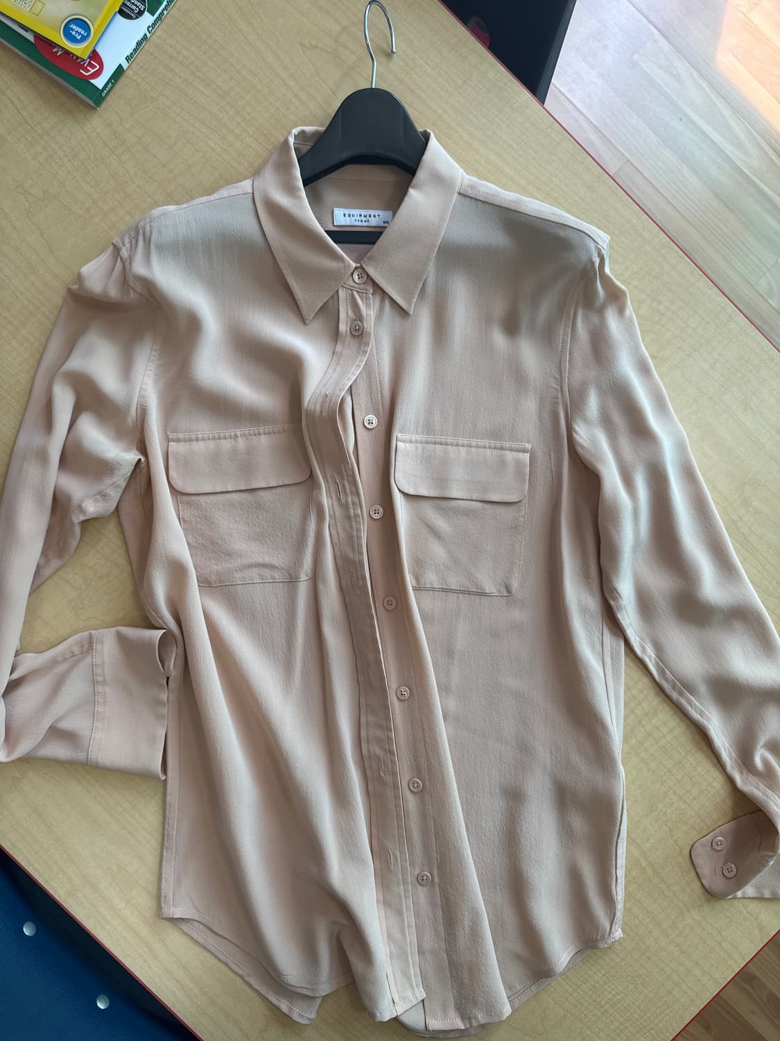 이큅먼트 실크 블라우스판매합니다 상품이미지1