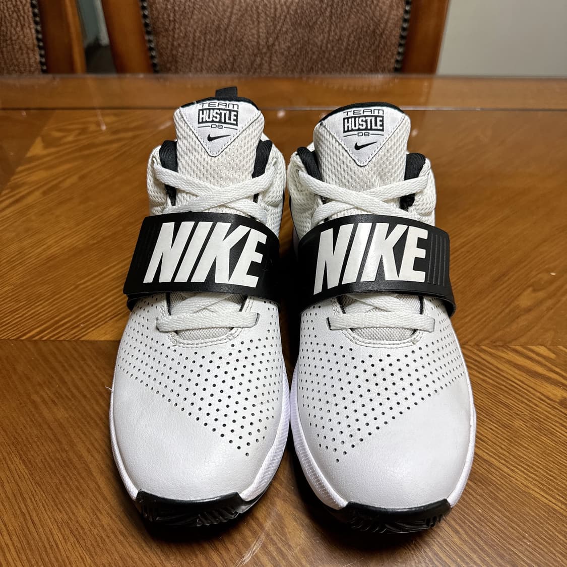 [250] 나이키 팀 허슬 D8 GS 상품이미지2