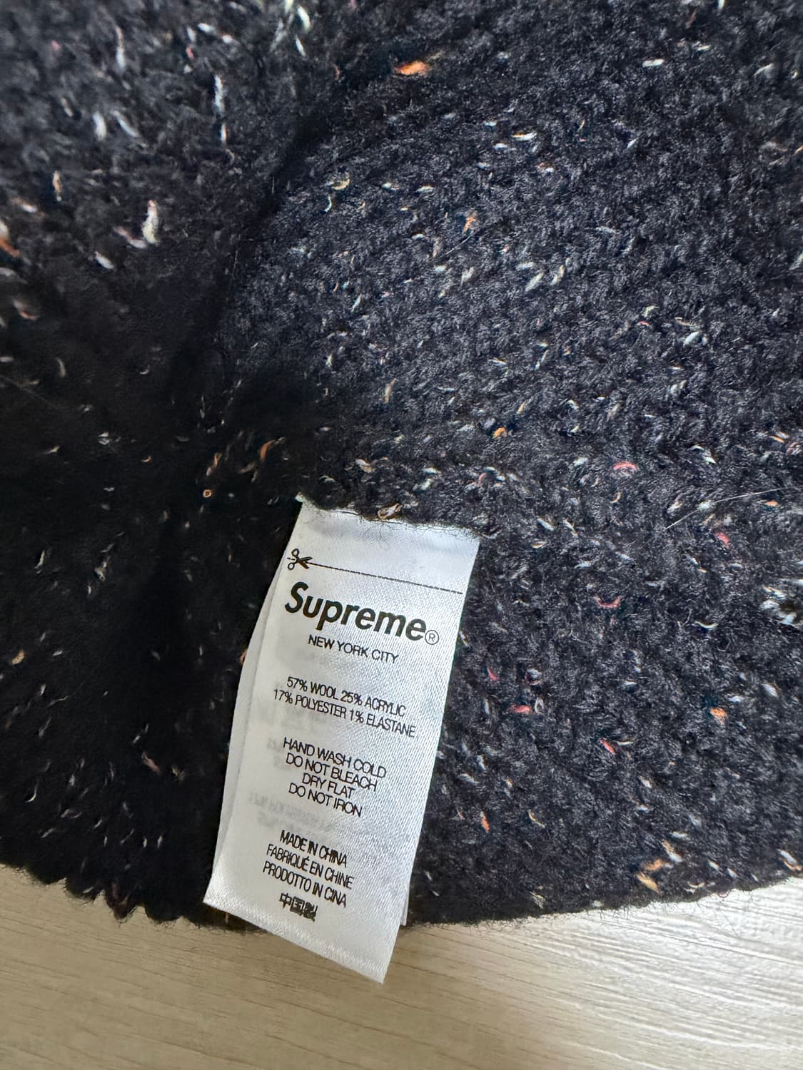 슈프림 레인보우 스페클 비니 블랙 상품이미지3