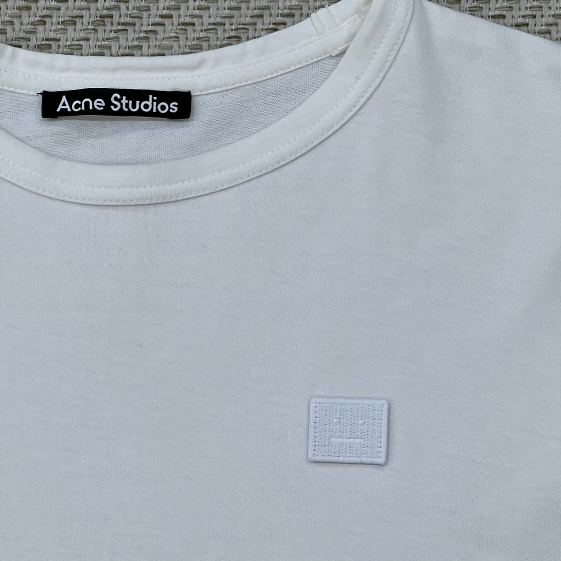 아크네스튜디오 로고 반팔티 r3381 상품이미지6