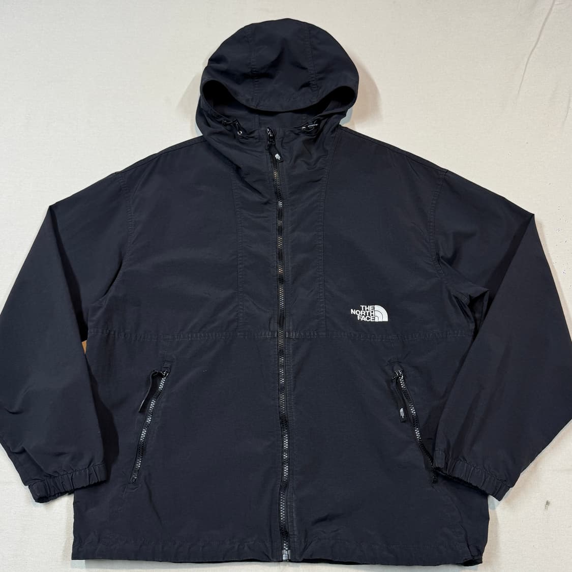 XL) 노스페이스 센터로고 바람막이 자켓 블랙 상품이미지2