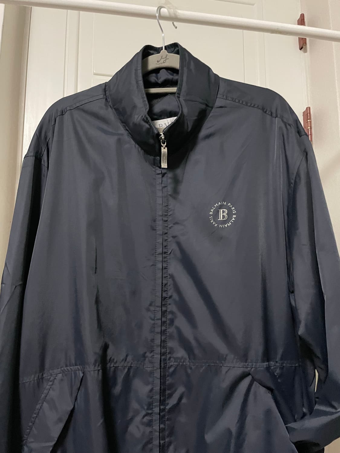 발망(BALMAIN) 로고 나일론 바람막이 상품이미지3