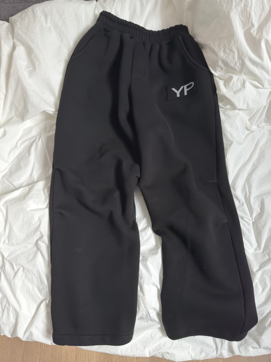 yupe 스웻팬츠 블랙 2 사이즈 팝니다! 상품이미지1