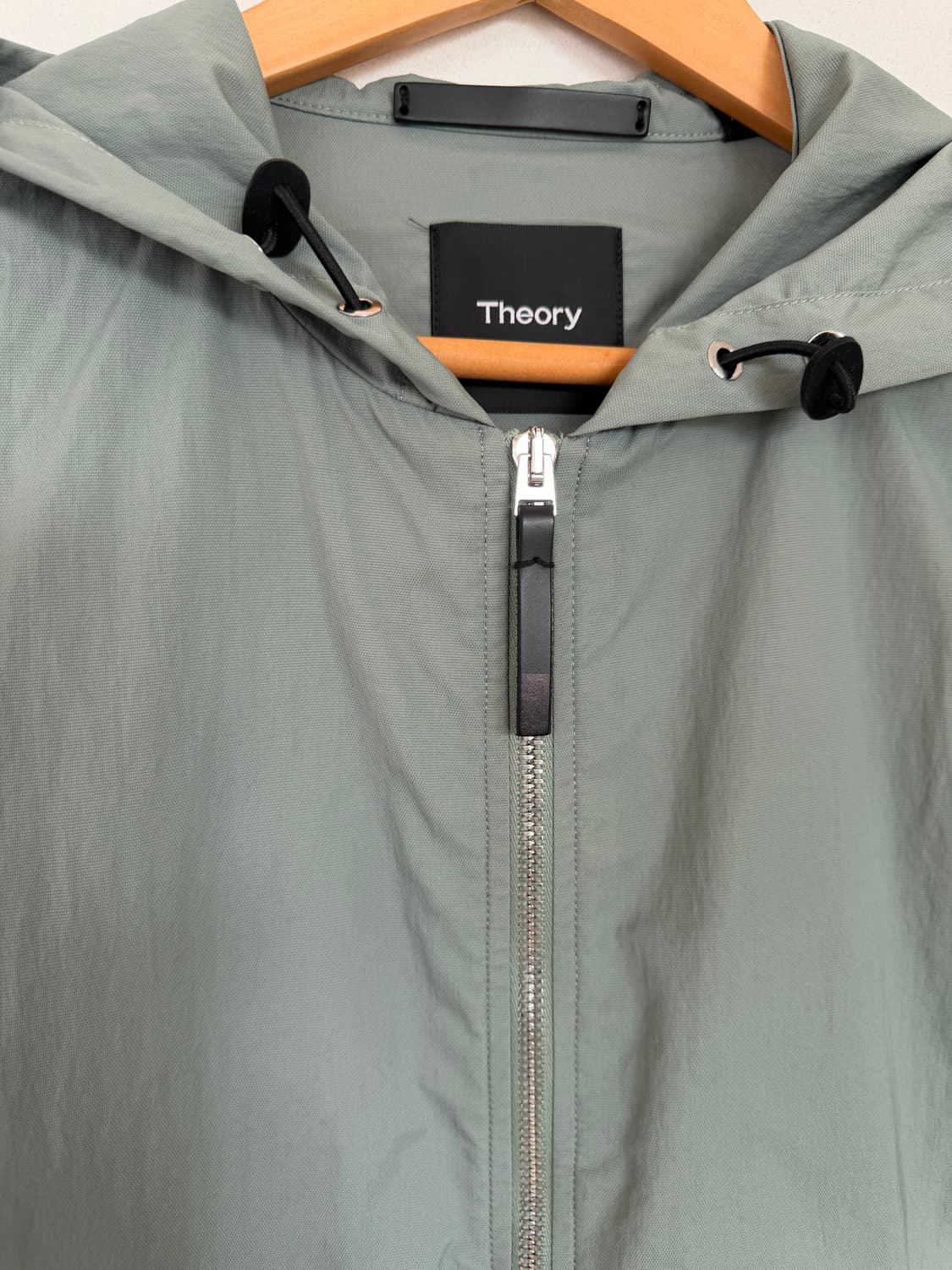 띠어리 경량 바람막이 상품이미지5