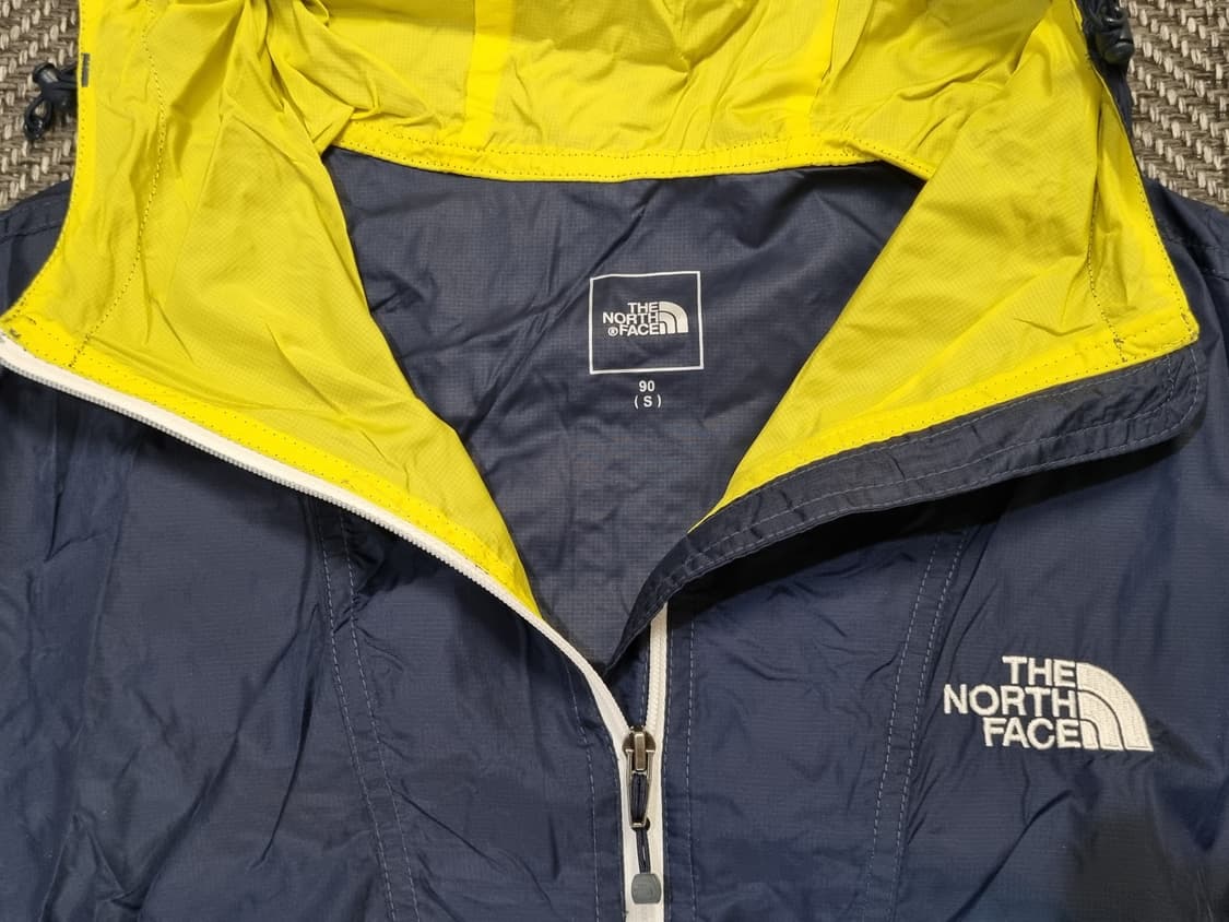 THE NORTH FACE — 네이비×옐로우 배색 윈드자켓 상품이미지2