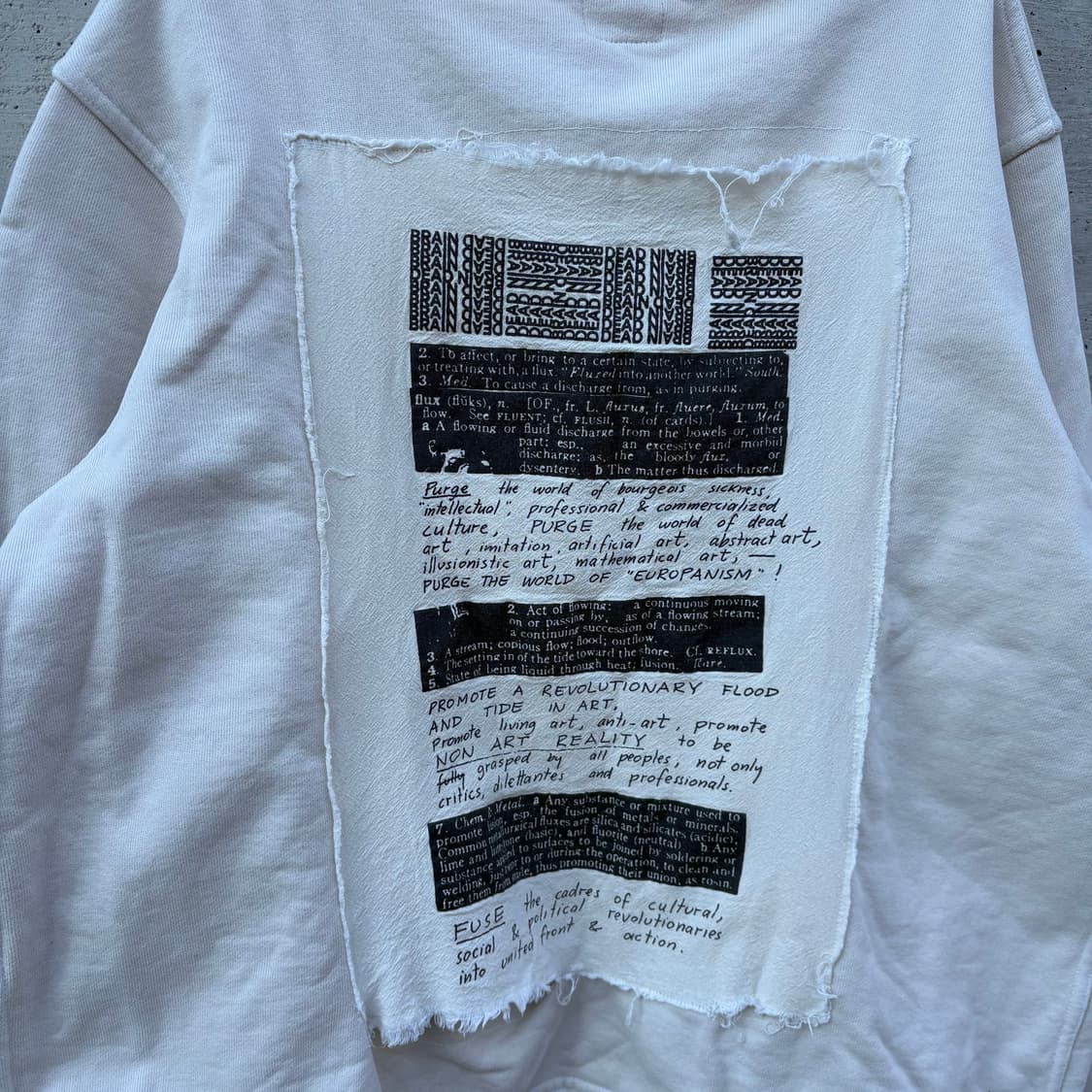 브레인데드 모크넥 오프화이트 스웻셔츠 상품이미지8