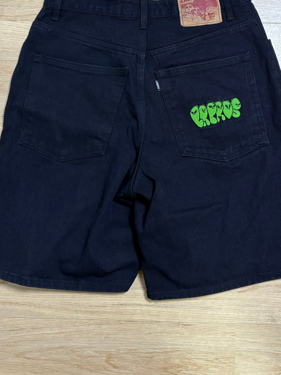 라브로스 에일리언 쇼츠 반바지 외계인 스케이트 보드 상품이미지2