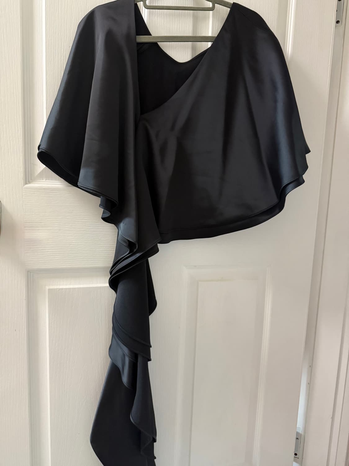 hausofpbk 블랙 새틴 숄 탑 상품이미지4