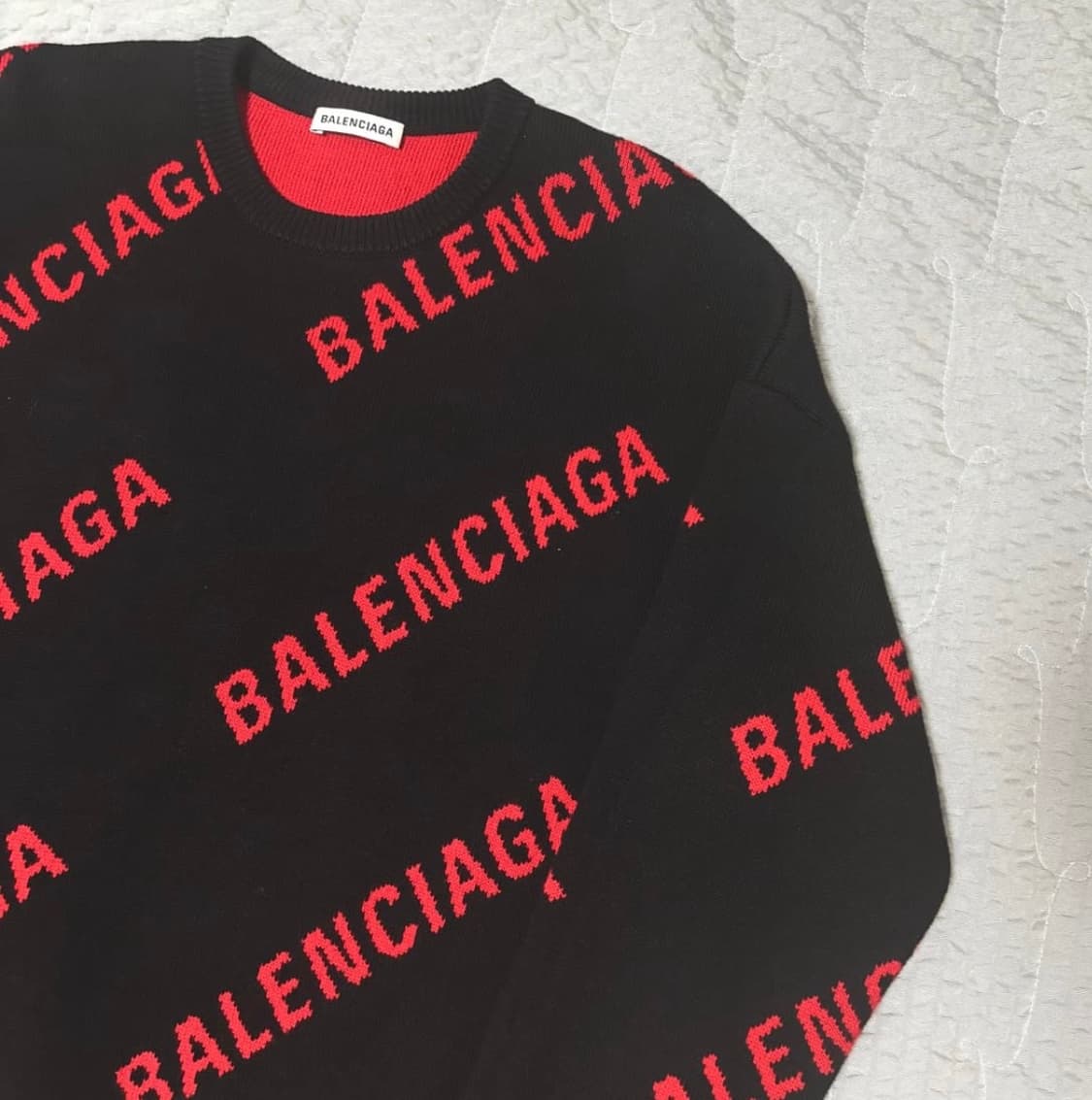 발렌시아가 멀티로고 니트 상품이미지3