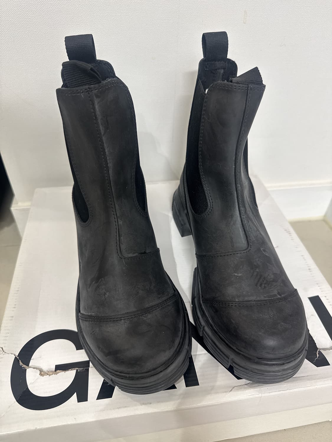 [새상품] GANNI 블랙 첼시 레인 러버 부츠 260 상품이미지8