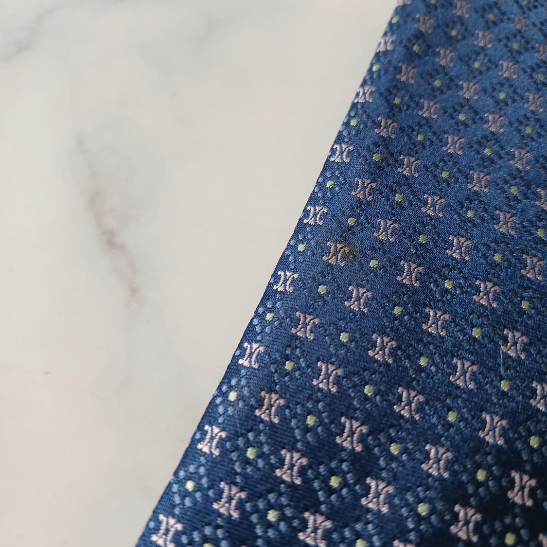 셀린느 실크 네이비 트리오페 패턴 넥타이 8.8cm A+~A등급 E712 상품이미지9