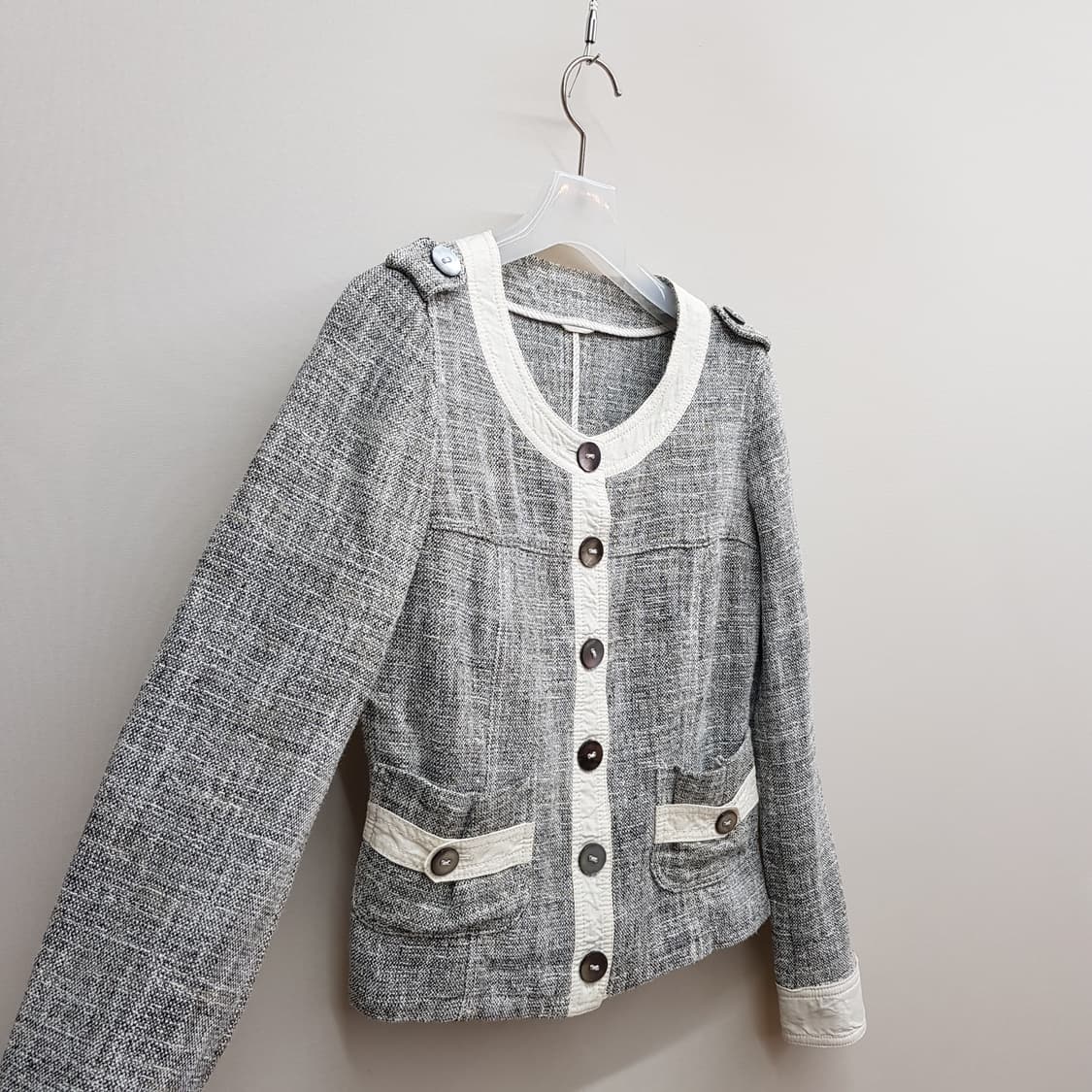 막스마라 위켄드라인 트위드 노카라 자켓  40사이즈 상품이미지3