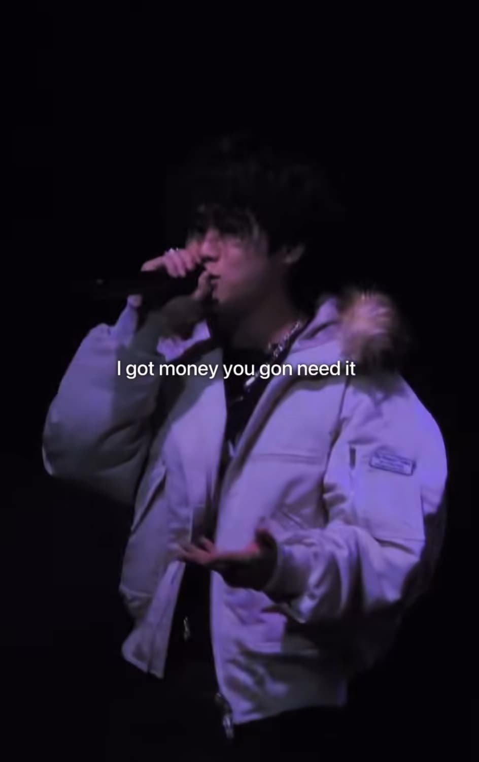 (쿠기 착용) 더뮤지엄비지터 FUR HOOD MA-1 상품이미지8