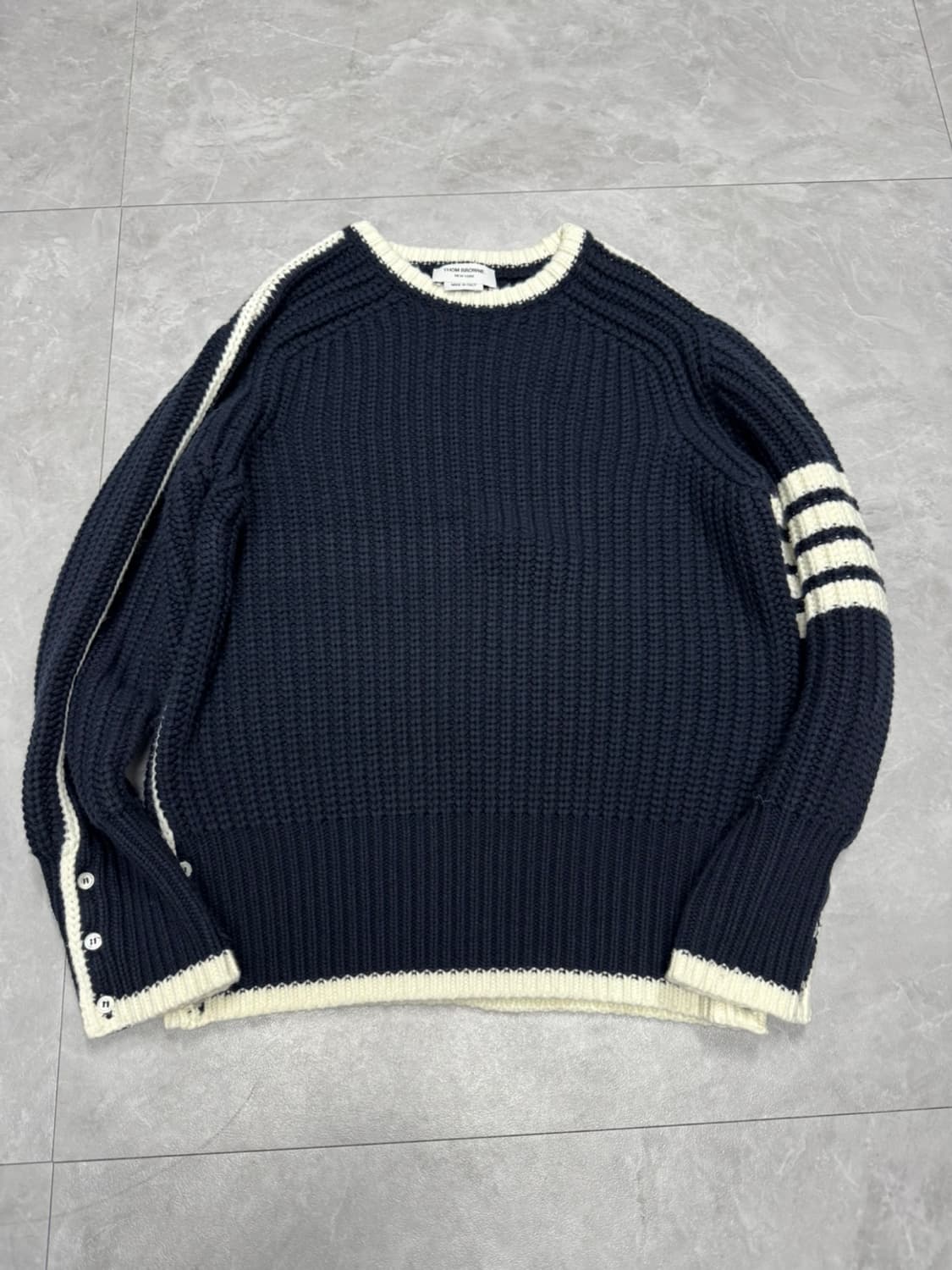 톰브라운 4사이즈 상품이미지1