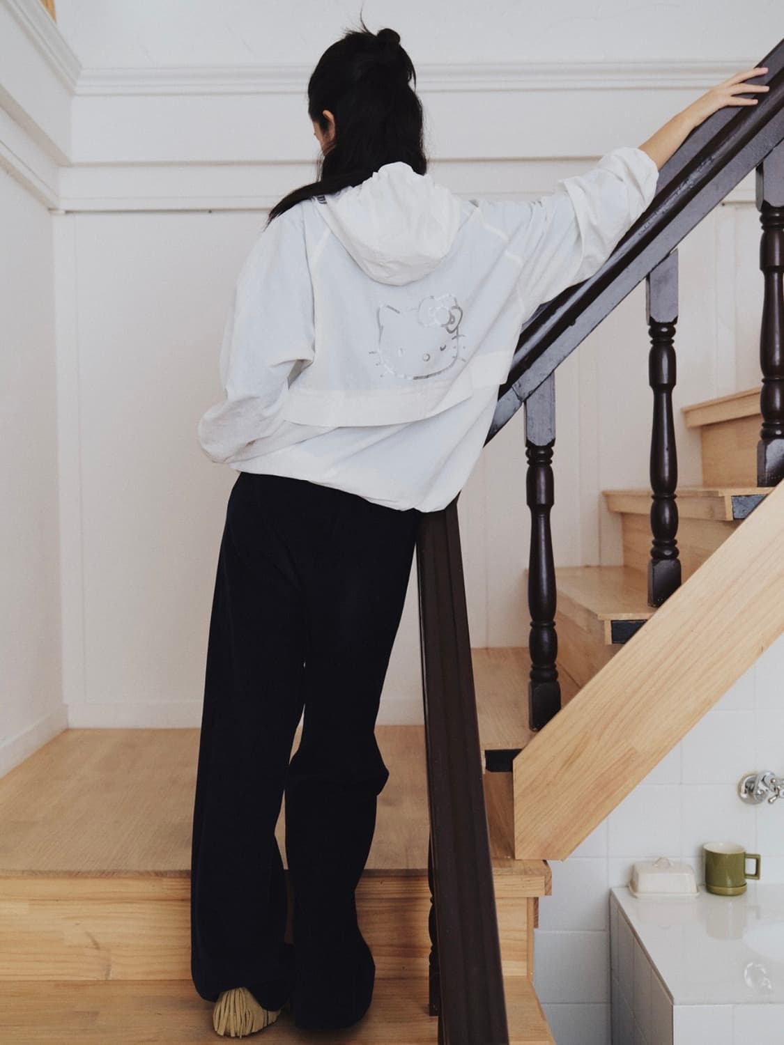 파르벵 X 헬로키티 스카치 윈드브레이커 화이트 상품이미지3