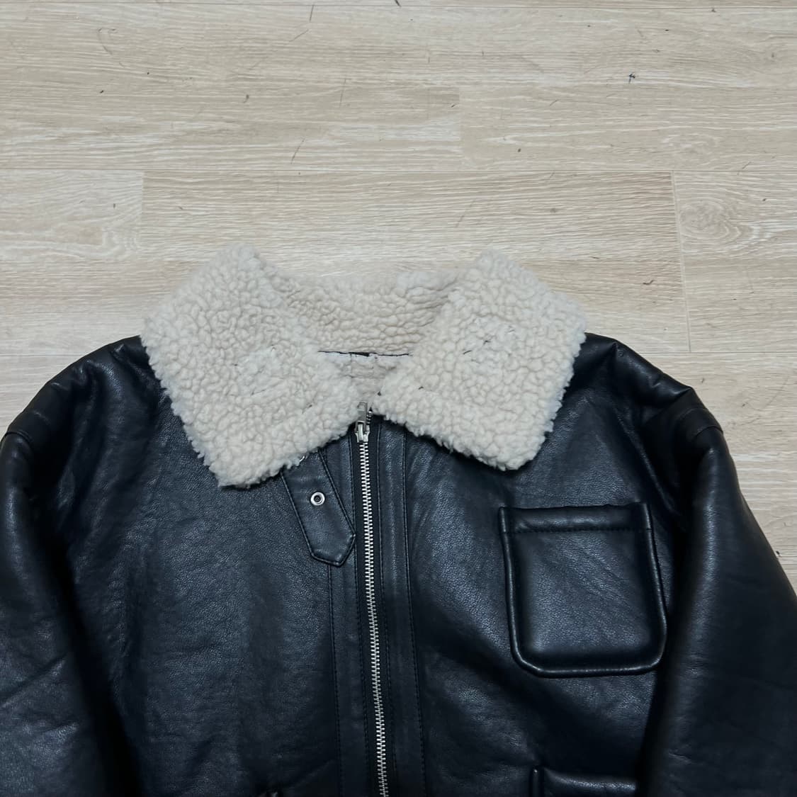 여성 레더 가죽 양털 크롭 무스탕 자켓 [블랙] FREE 상품이미지2