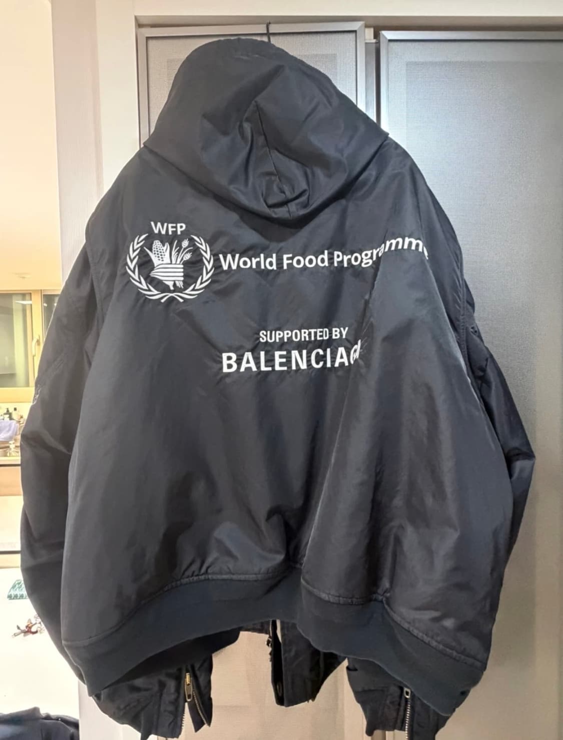 발렌시아가 봄버  상품이미지3