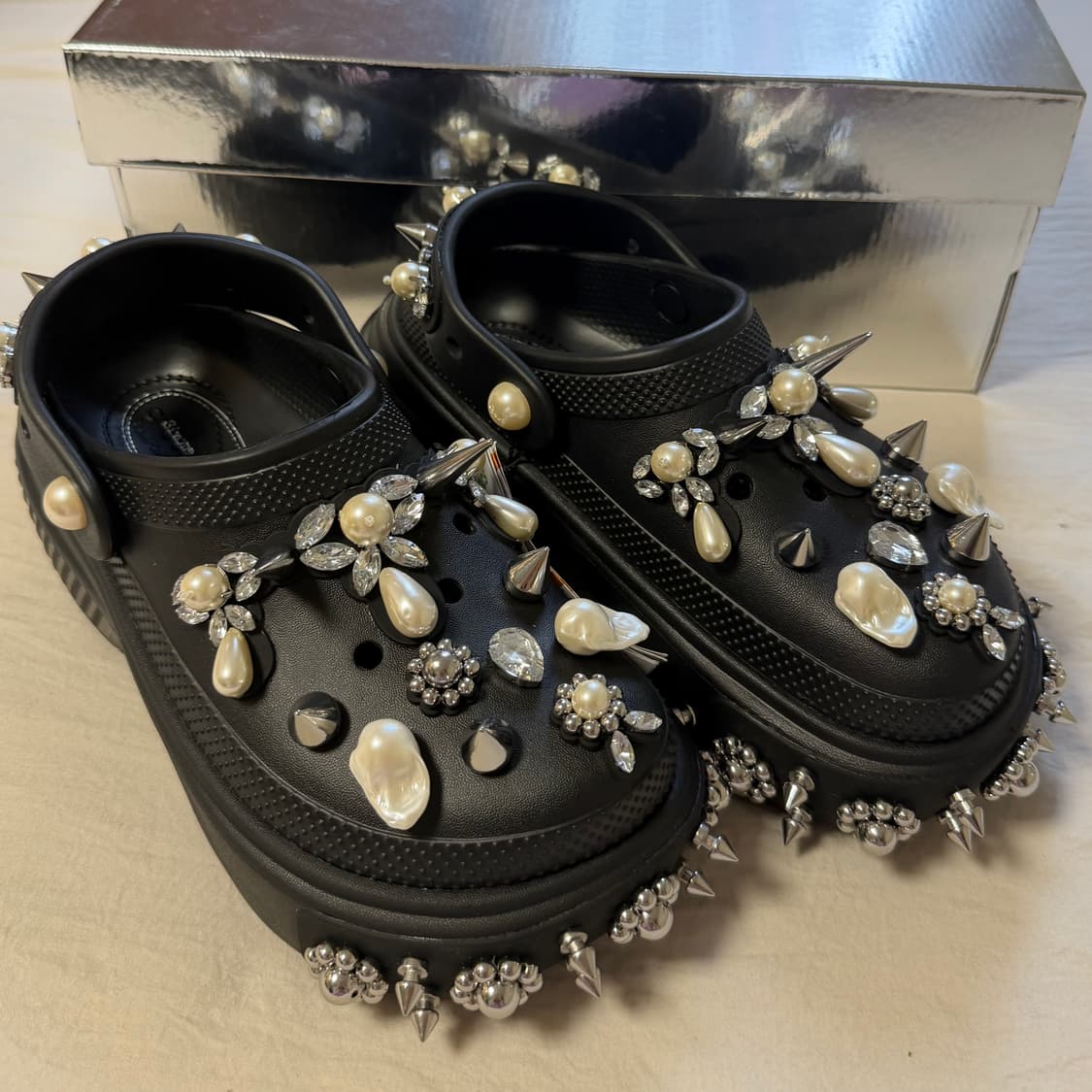 (W) 크록스 x 시몬로샤 스톰프 클로그 블랙  상품이미지3