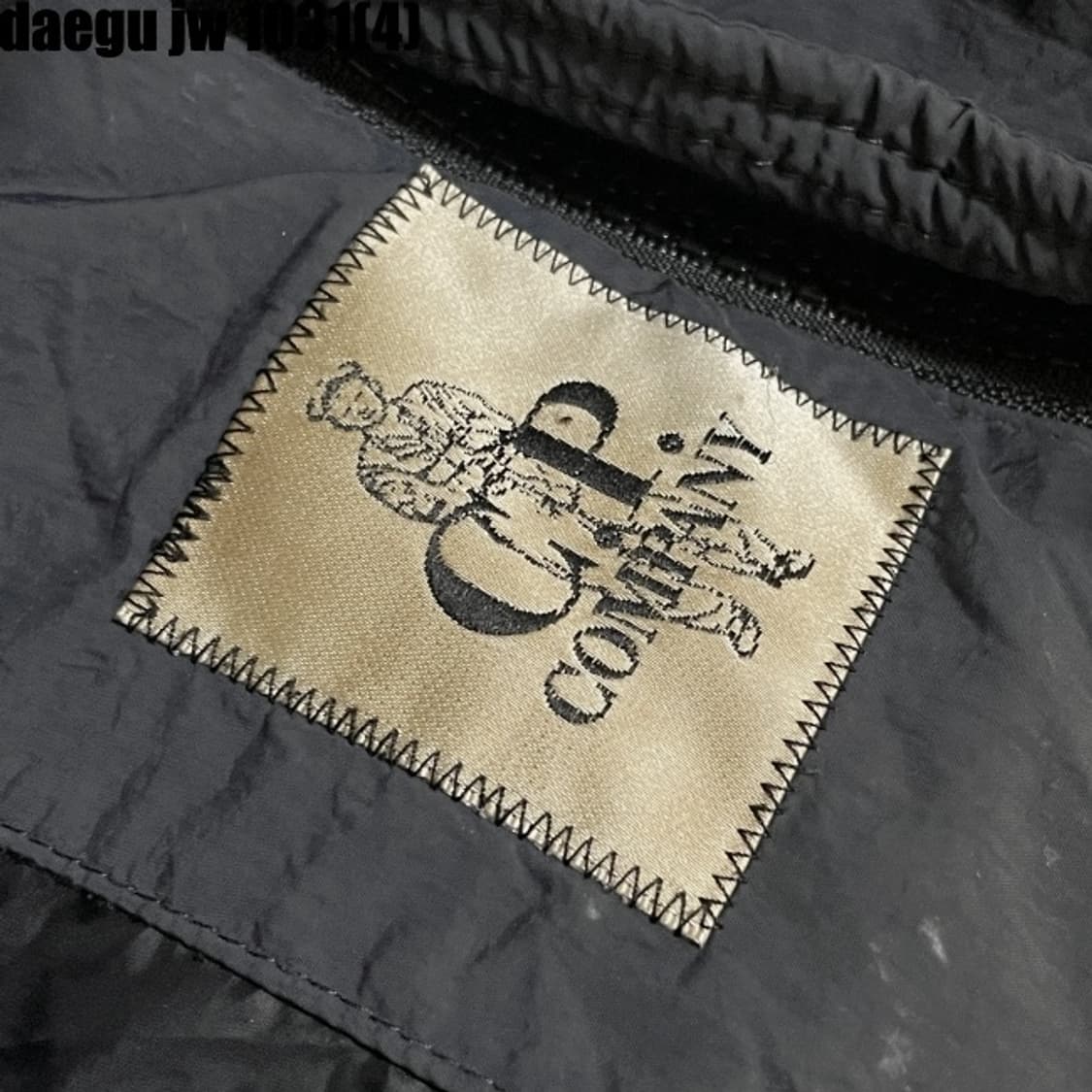 C.p 컴퍼니 패딩조끼 상품이미지4