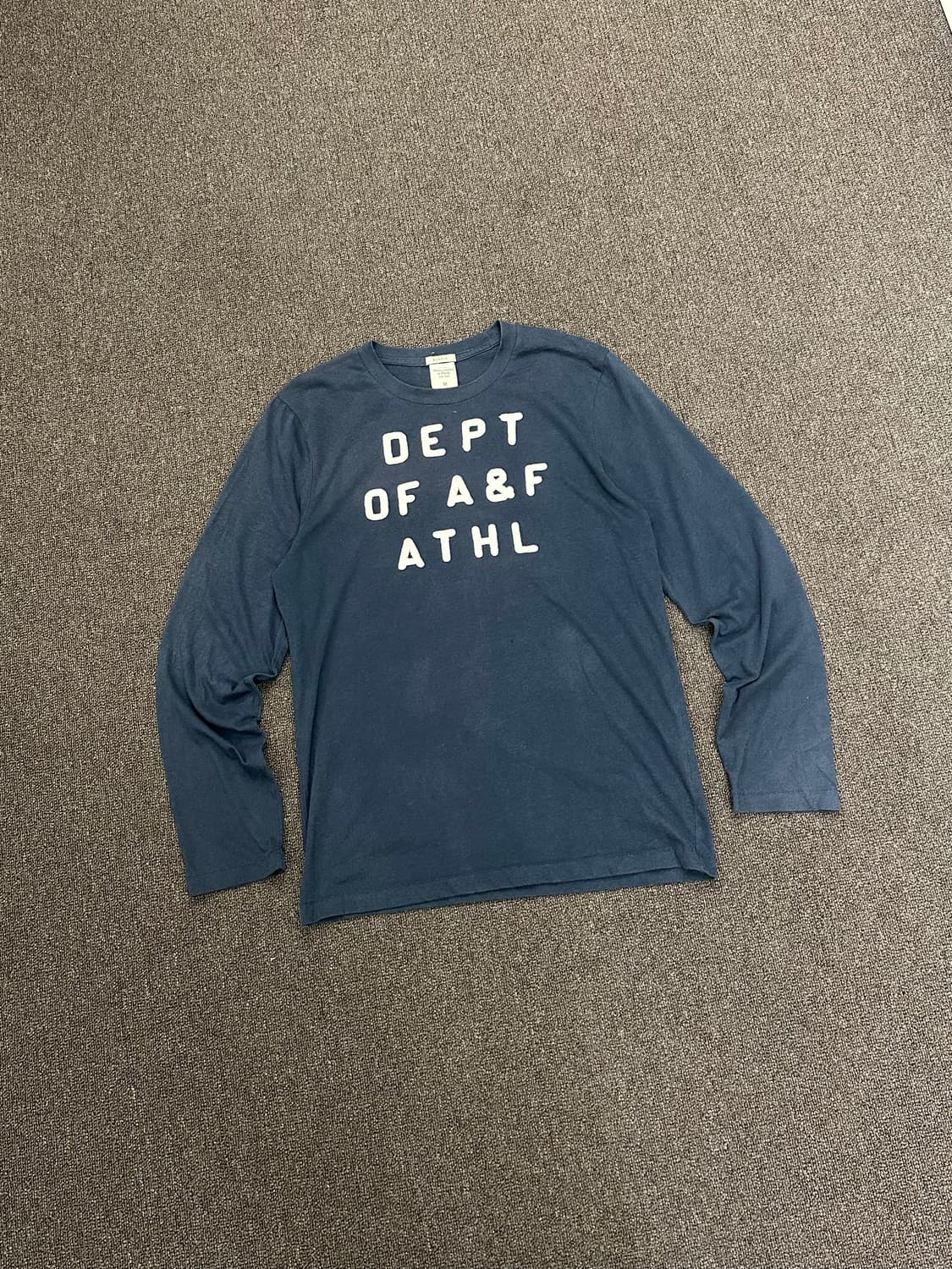 M)아베크롬비 vintage 그래픽 네이비 롱슬리브 상품이미지2